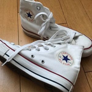 CONVERSE HIGH TOPS